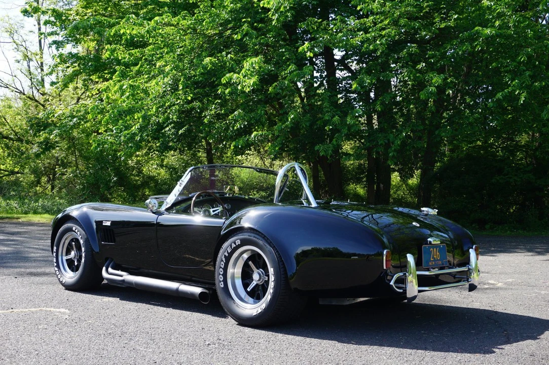 Shelby Cobra Replica - Image 4 of 31