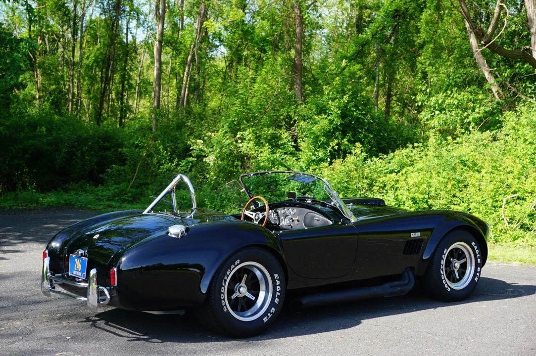 Shelby Cobra Replica - Image 5 of 31