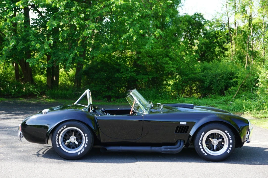 Shelby Cobra Replica - Image 6 of 31