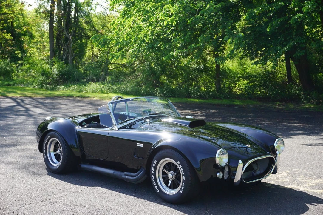 Shelby Cobra Replica - Image 7 of 31