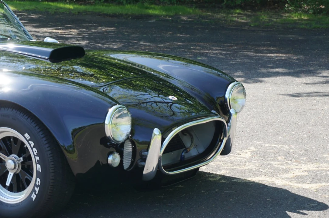 Shelby Cobra Replica - Image 9 of 31