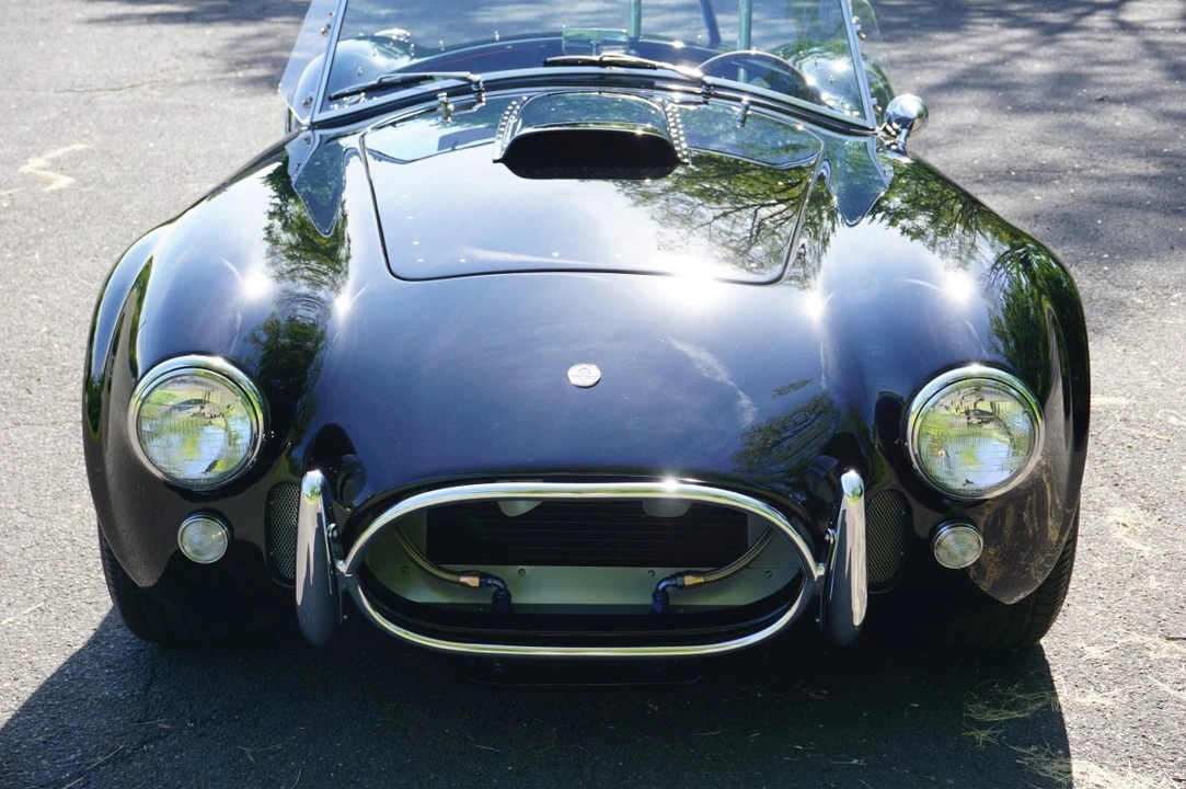 Shelby Cobra Replica - Image 8 of 31