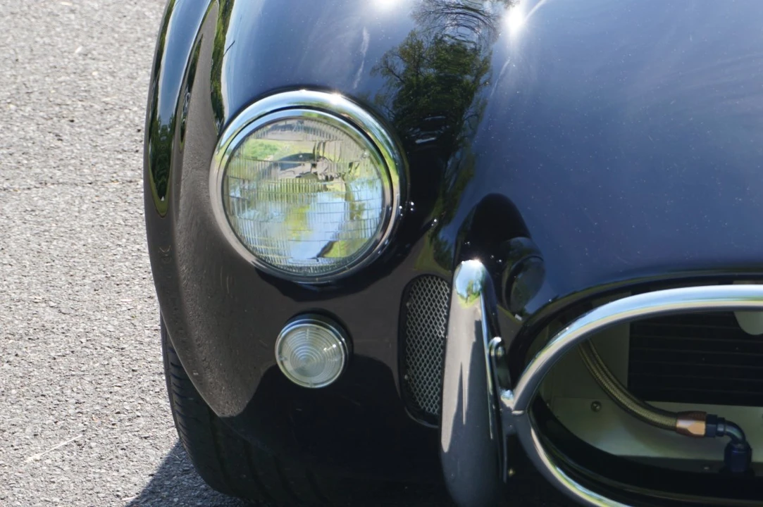Shelby Cobra Replica - Image 11 of 31