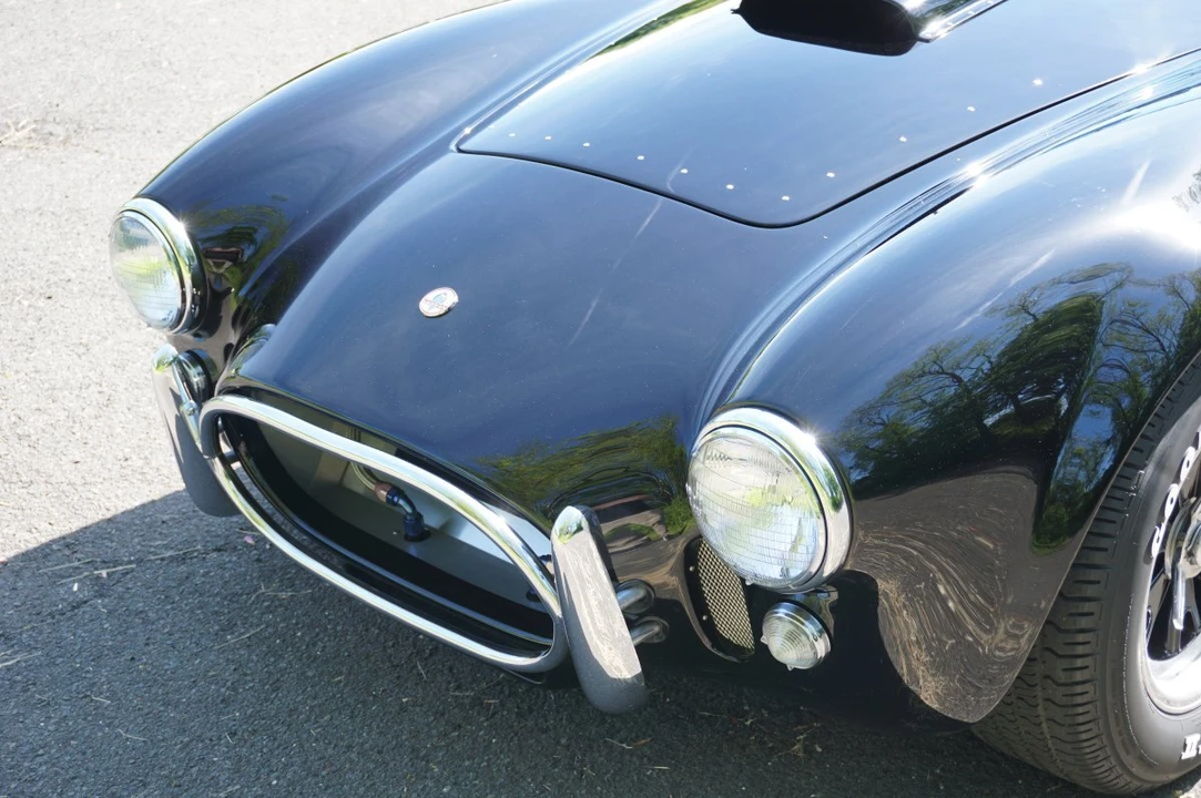 Shelby Cobra Replica - Image 10 of 31