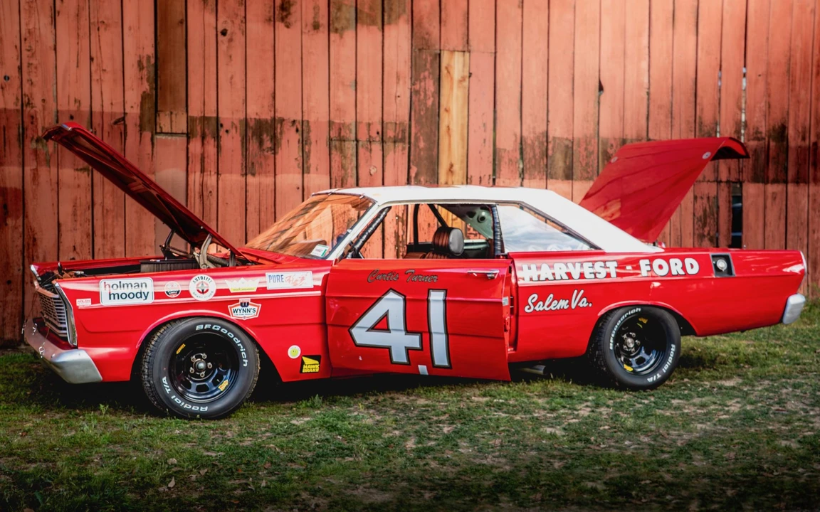 1965 Ford Galaxie 3rd Gen - Image 26 of 31