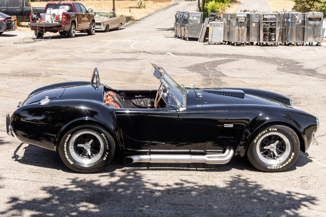 Shelby Cobra Replica - Image 11 of 31