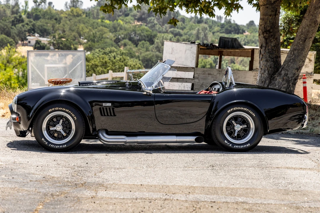 Shelby Cobra Replica - Image 8 of 31