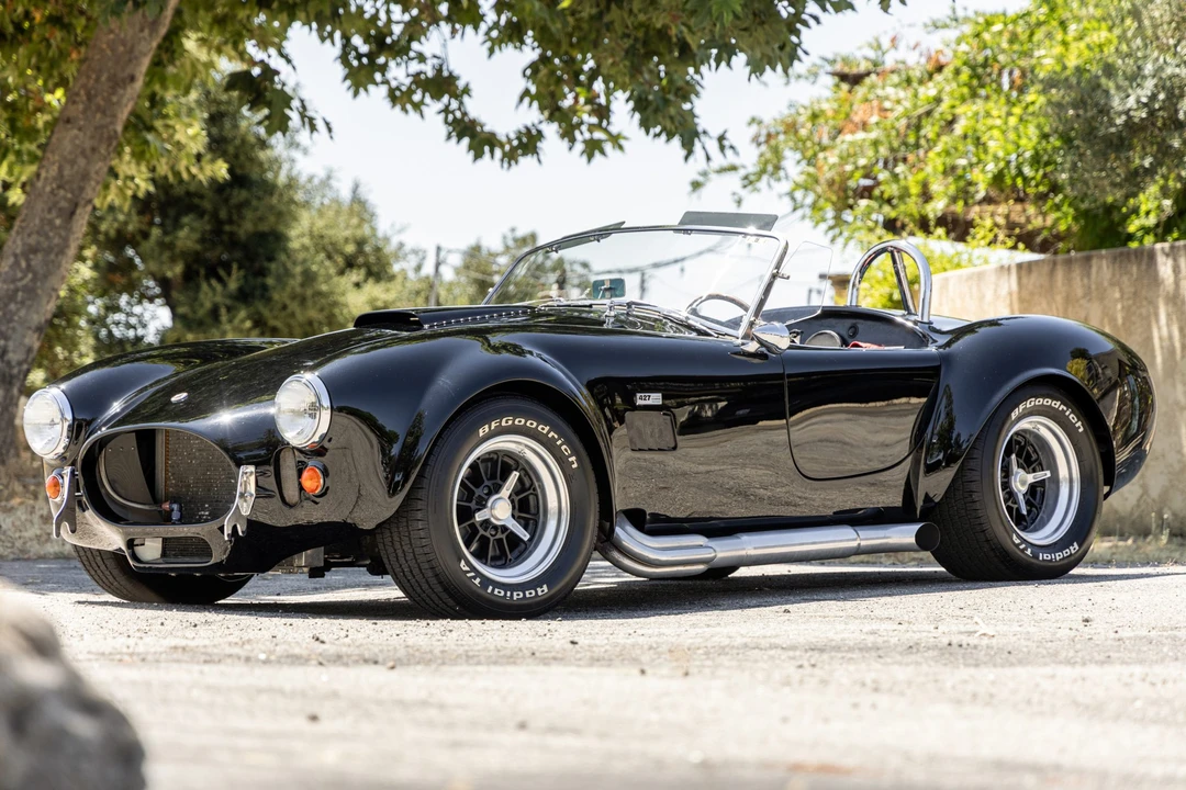 Shelby Cobra Replica - Image 9 of 31