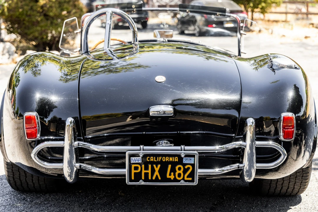 Shelby Cobra Replica - Image 21 of 31