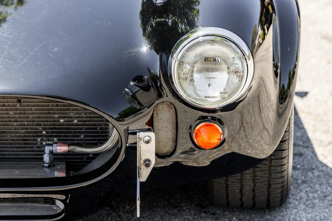 Shelby Cobra Replica - Image 15 of 31