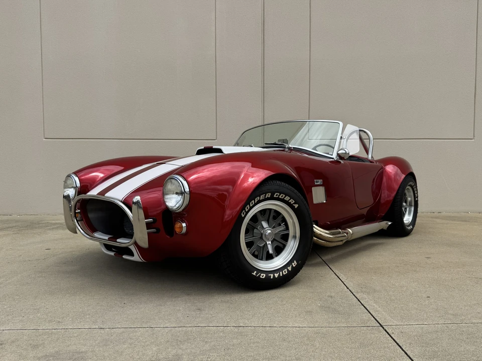 Shelby Cobra Replica - Image 2 of 31