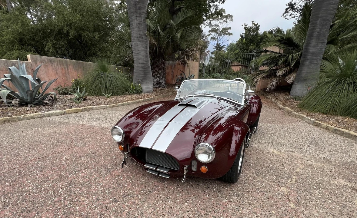 Shelby Cobra Replica - Image 25 of 31