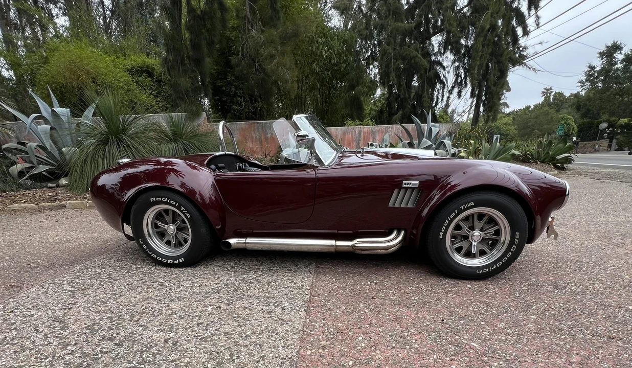 Shelby Cobra Replica - Image 18 of 31
