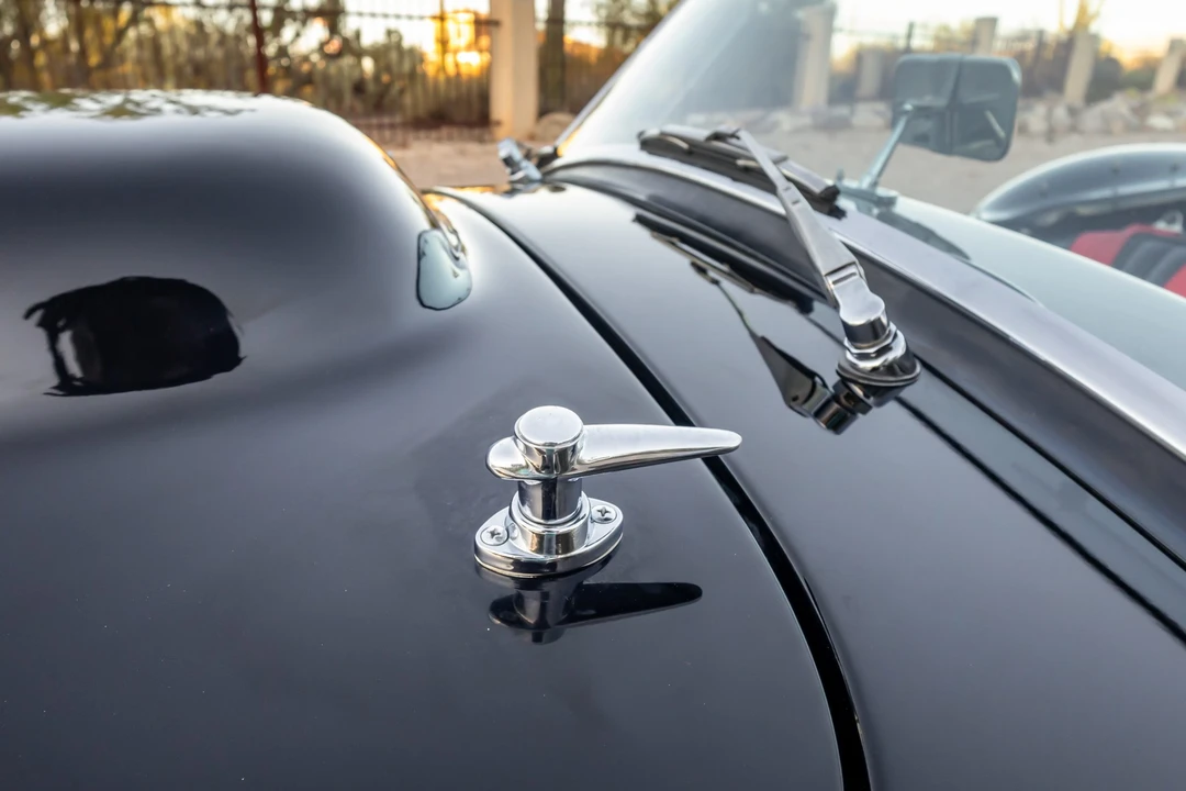 Shelby Cobra Replica - Image 23 of 31