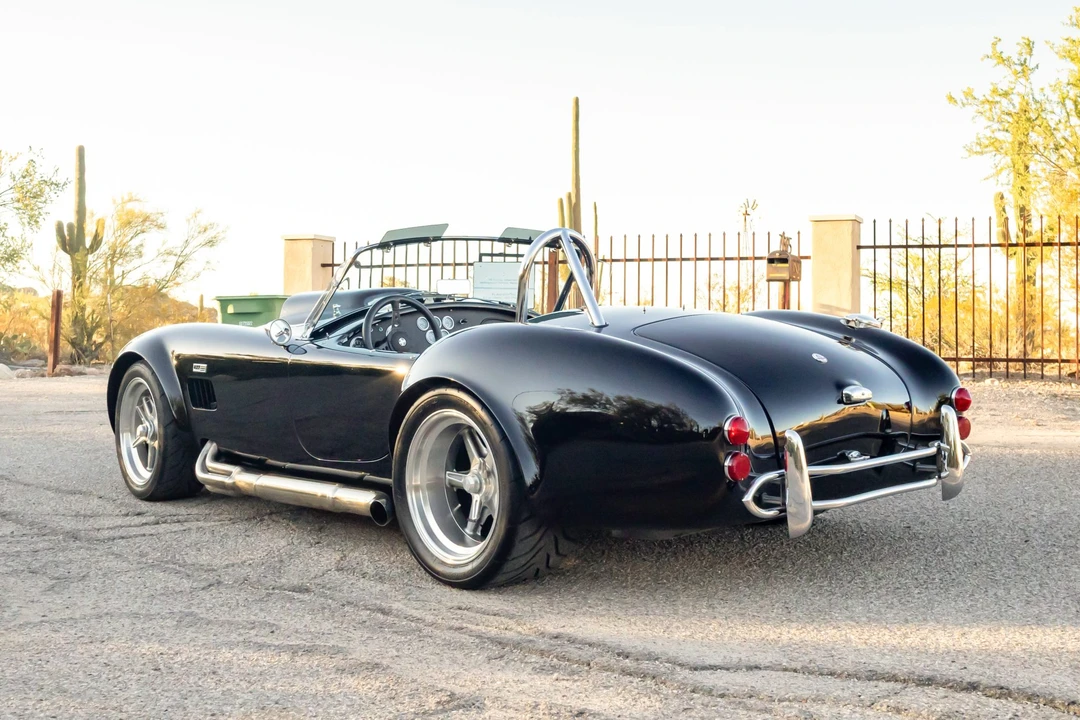 Shelby Cobra Replica - Image 7 of 31