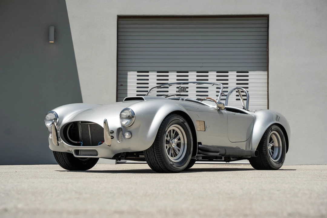 Shelby Cobra Replica - Image 4 of 31