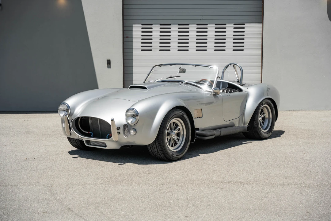 Shelby Cobra Replica - Image 6 of 31