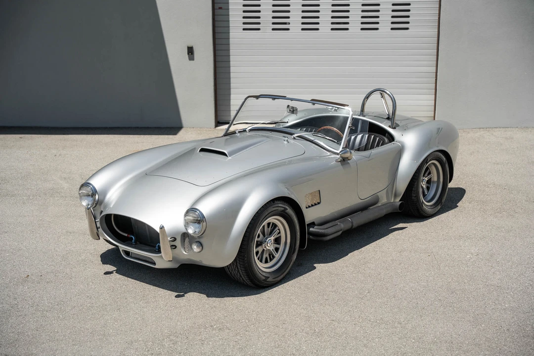 Shelby Cobra Replica - Image 5 of 31