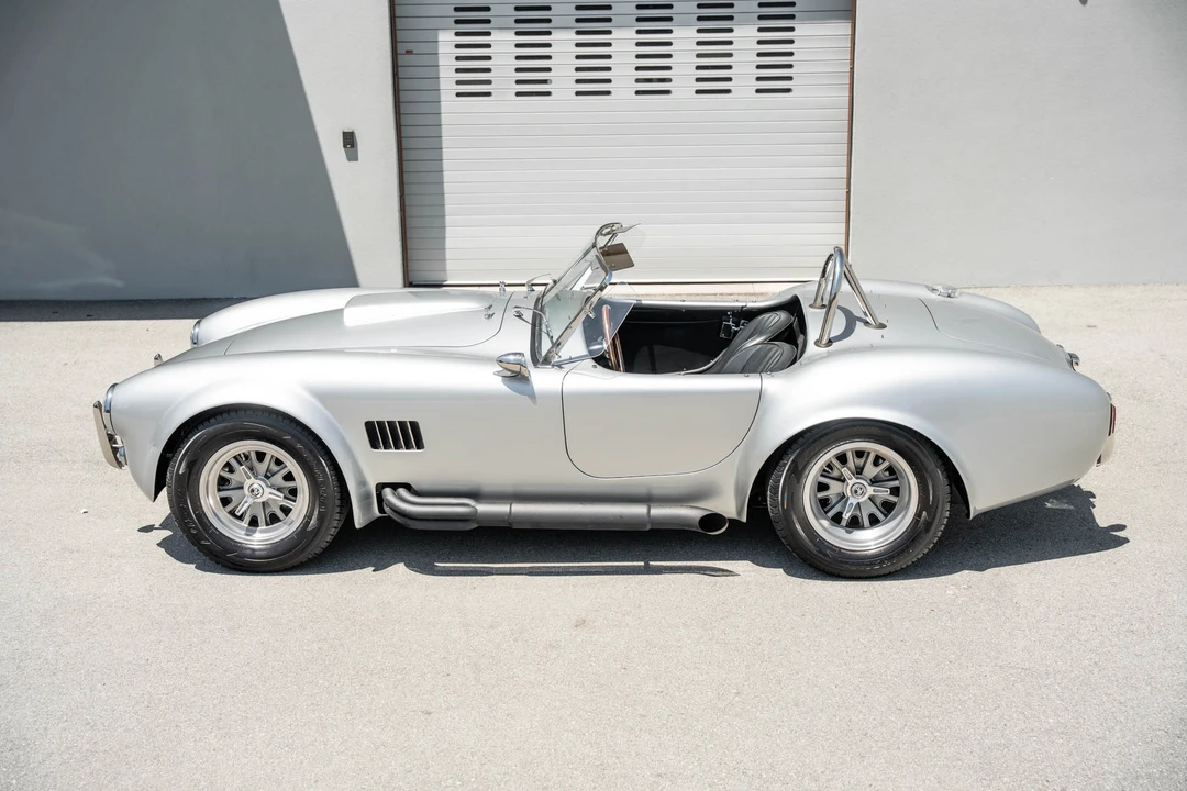 Shelby Cobra Replica - Image 10 of 31