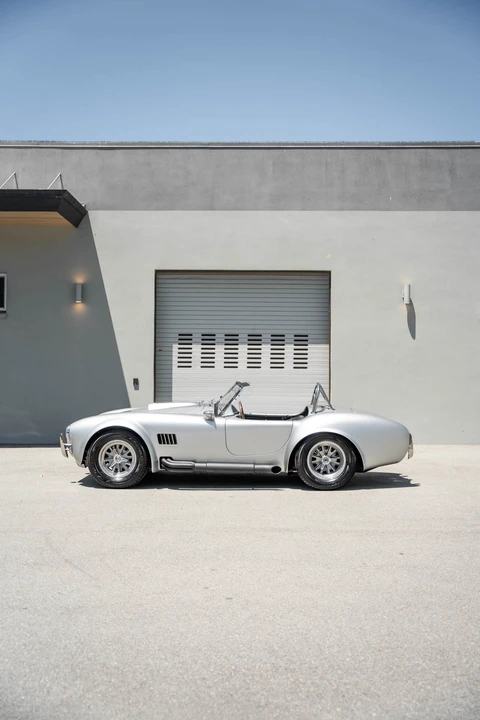 Shelby Cobra Replica - Image 8 of 31