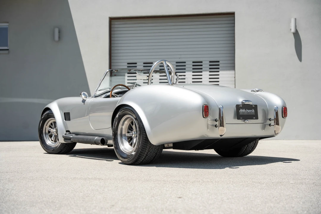 Shelby Cobra Replica - Image 15 of 31