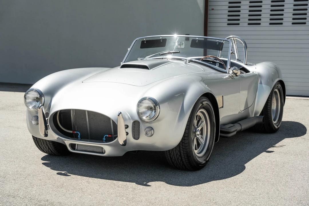 Shelby Cobra Replica - Image 2 of 31