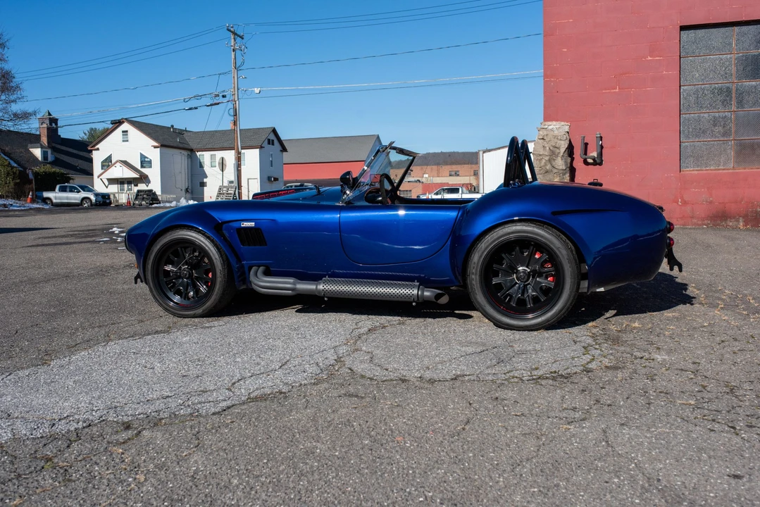 Shelby Cobra Replica - Image 15 of 31