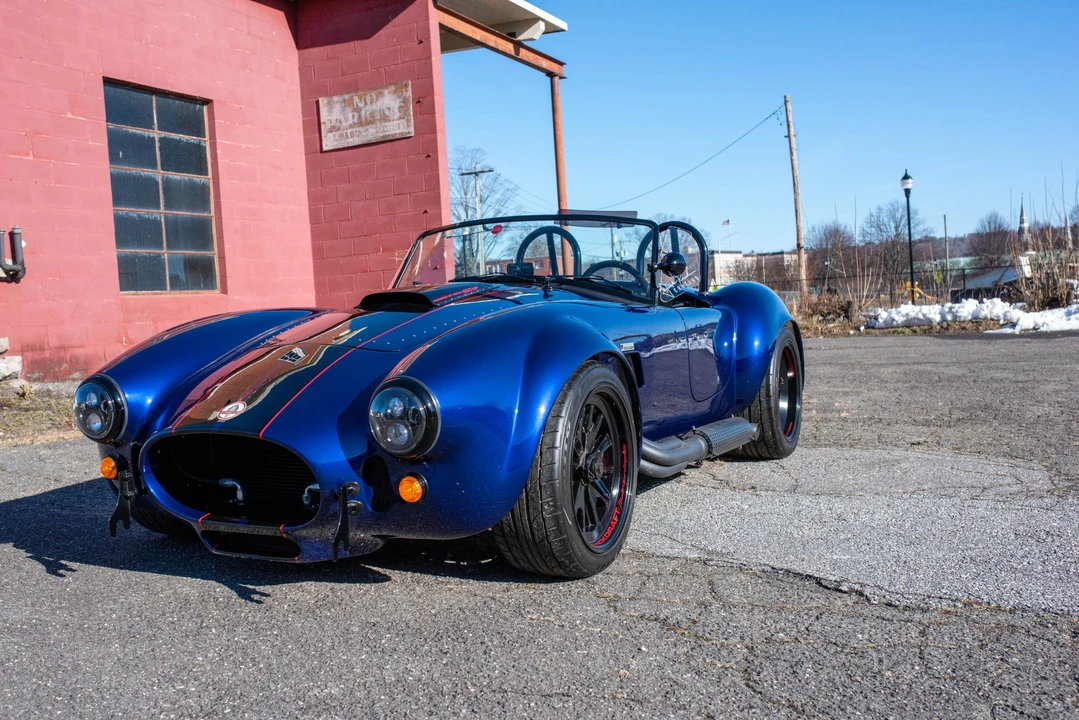 Shelby Cobra Replica - Image 8 of 31