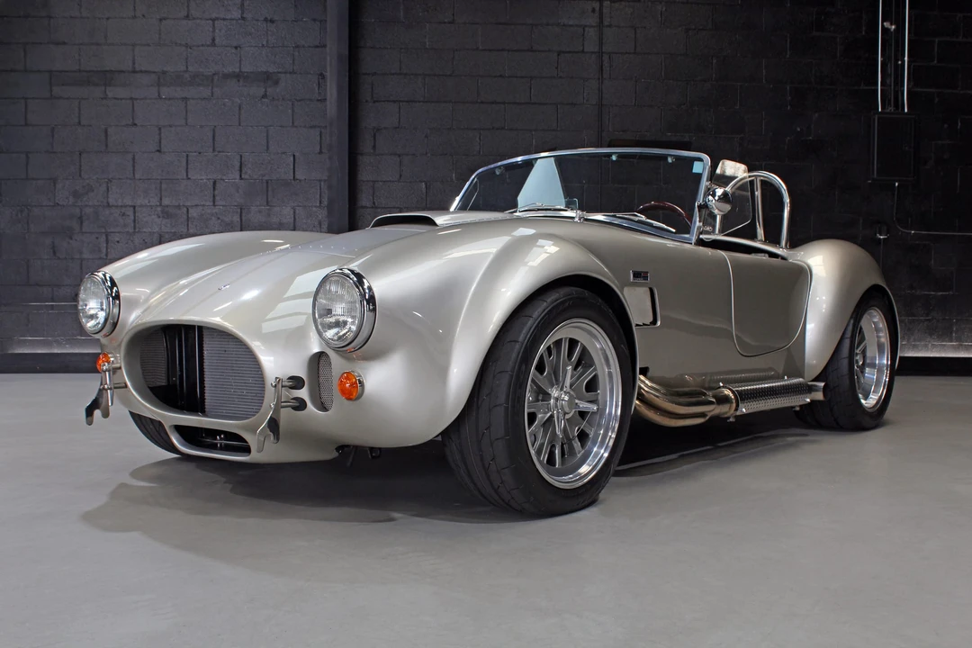 Shelby Cobra Replica - Image 10 of 31