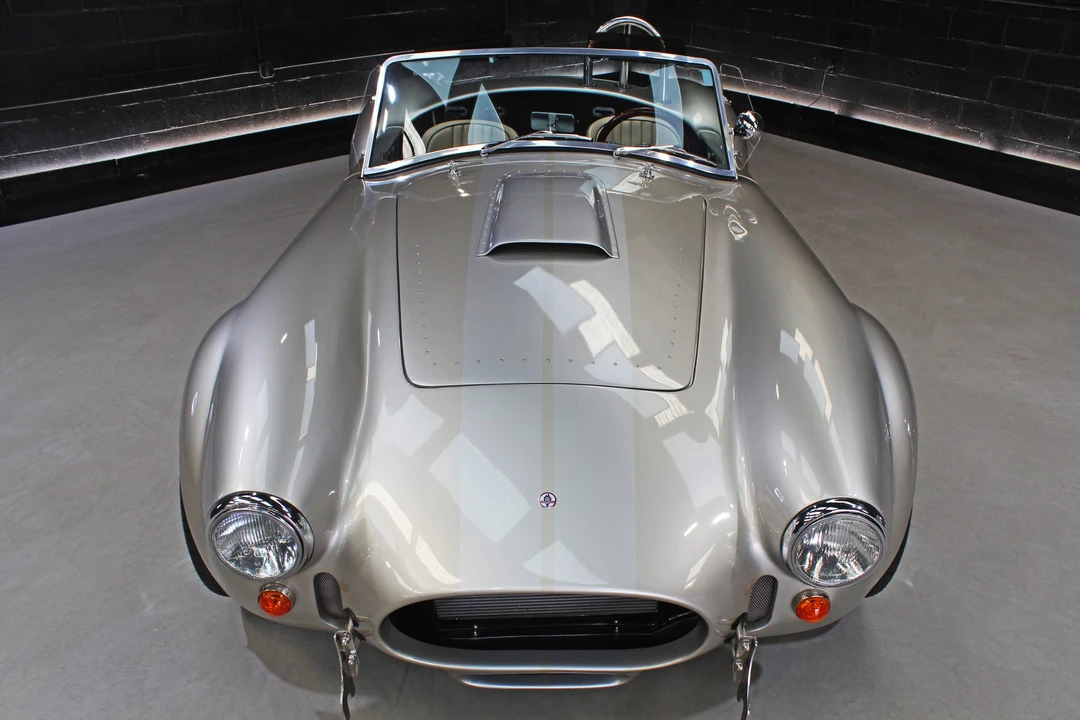 Shelby Cobra Replica - Image 11 of 31