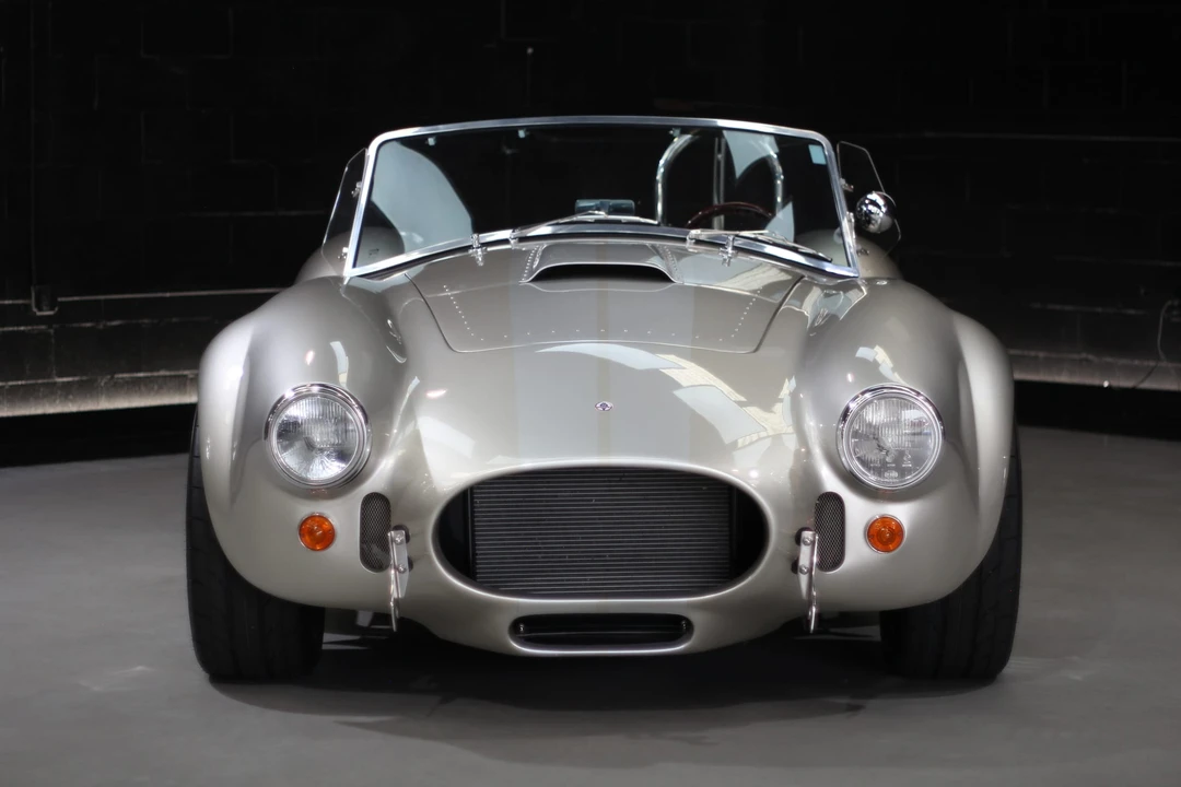 Shelby Cobra Replica - Image 12 of 31