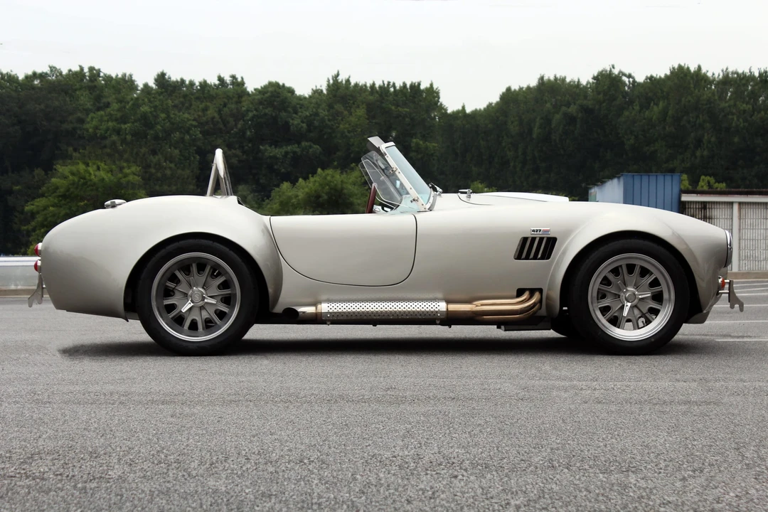 Shelby Cobra Replica - Image 28 of 31
