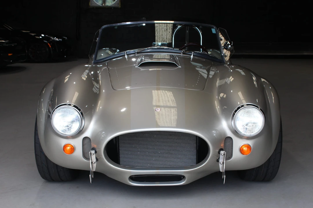 Shelby Cobra Replica - Image 13 of 31