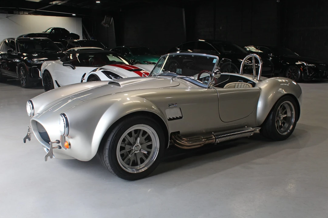 Shelby Cobra Replica - Image 5 of 31