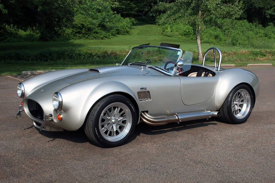 Shelby Cobra Replica - Image 2 of 31