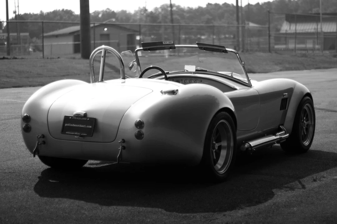 Shelby Cobra Replica - Image 29 of 31