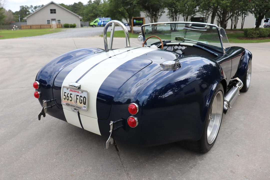 Shelby Cobra Replica - Image 9 of 31