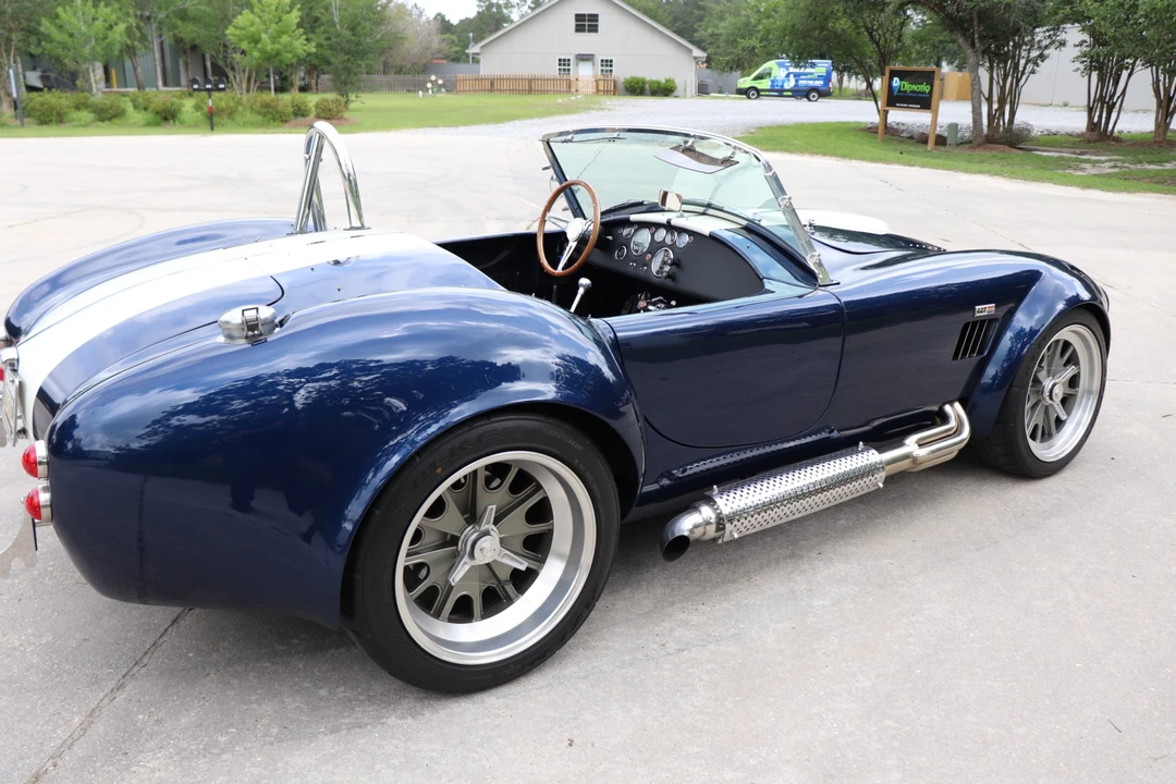 Shelby Cobra Replica - Image 8 of 31