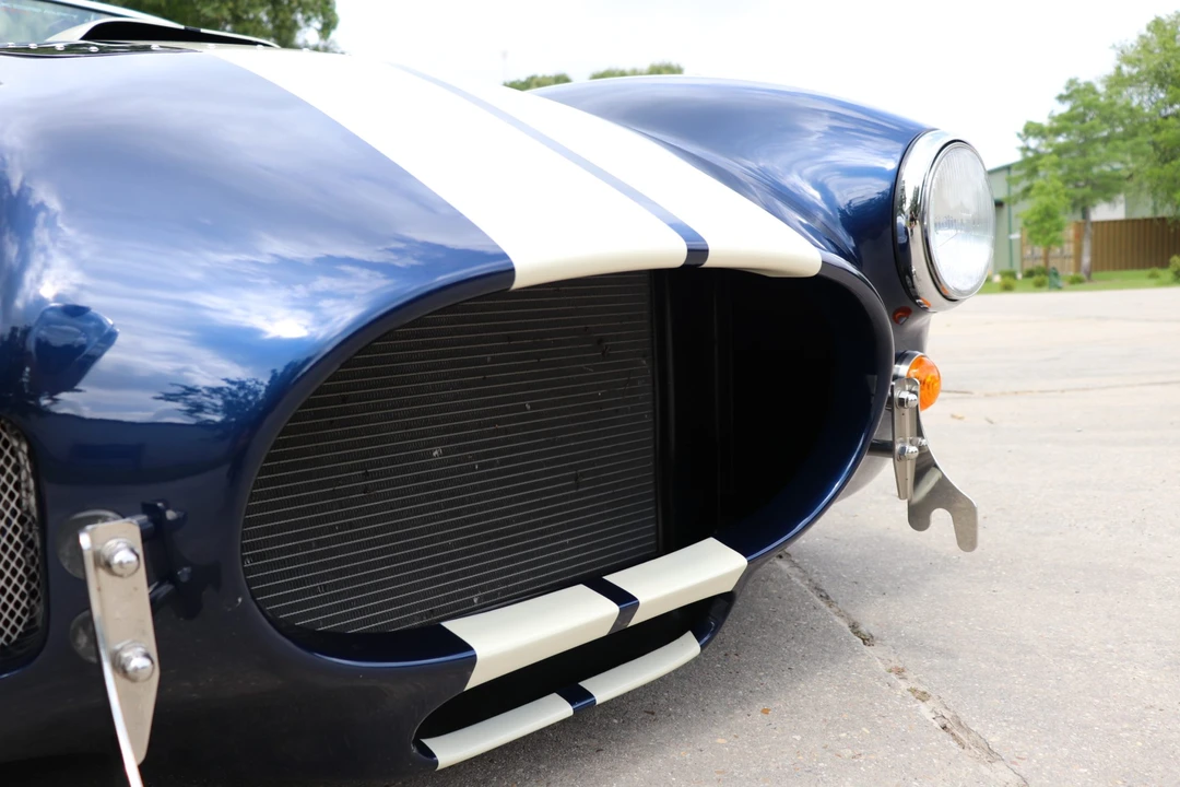 Shelby Cobra Replica - Image 15 of 31