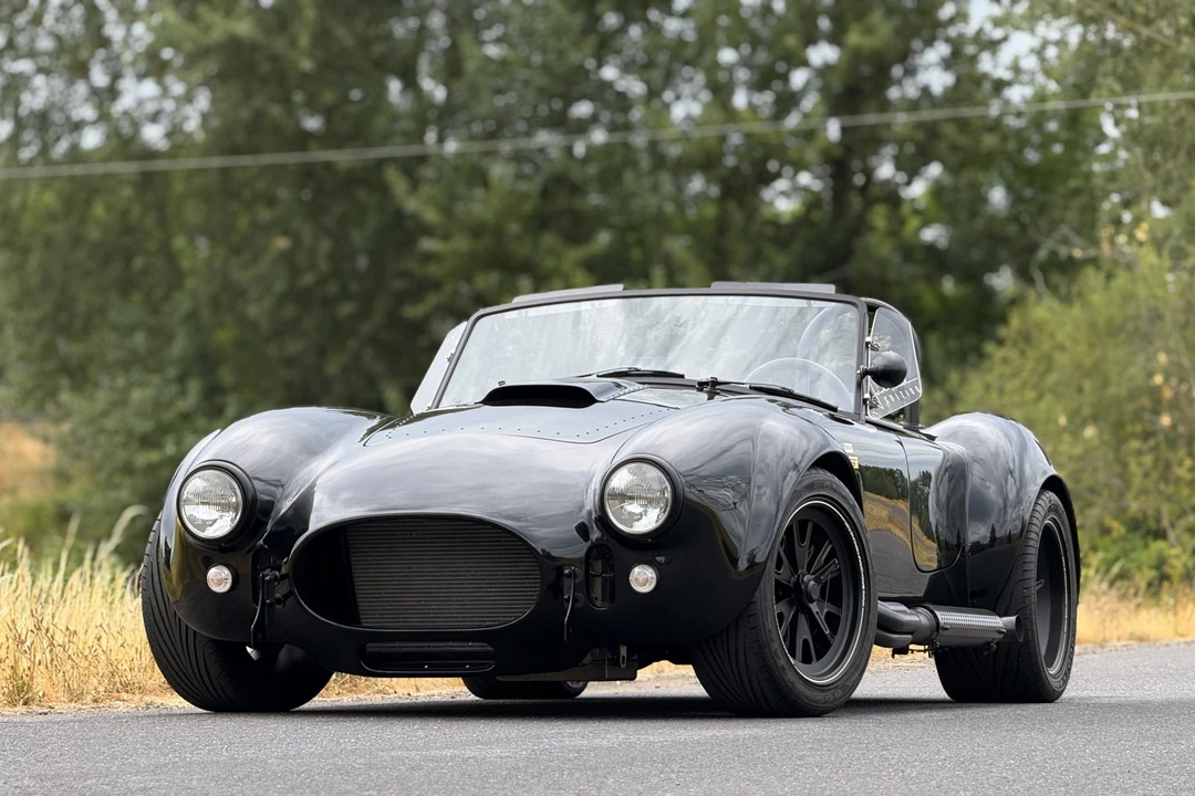 Shelby Cobra Replica - Image 2 of 31