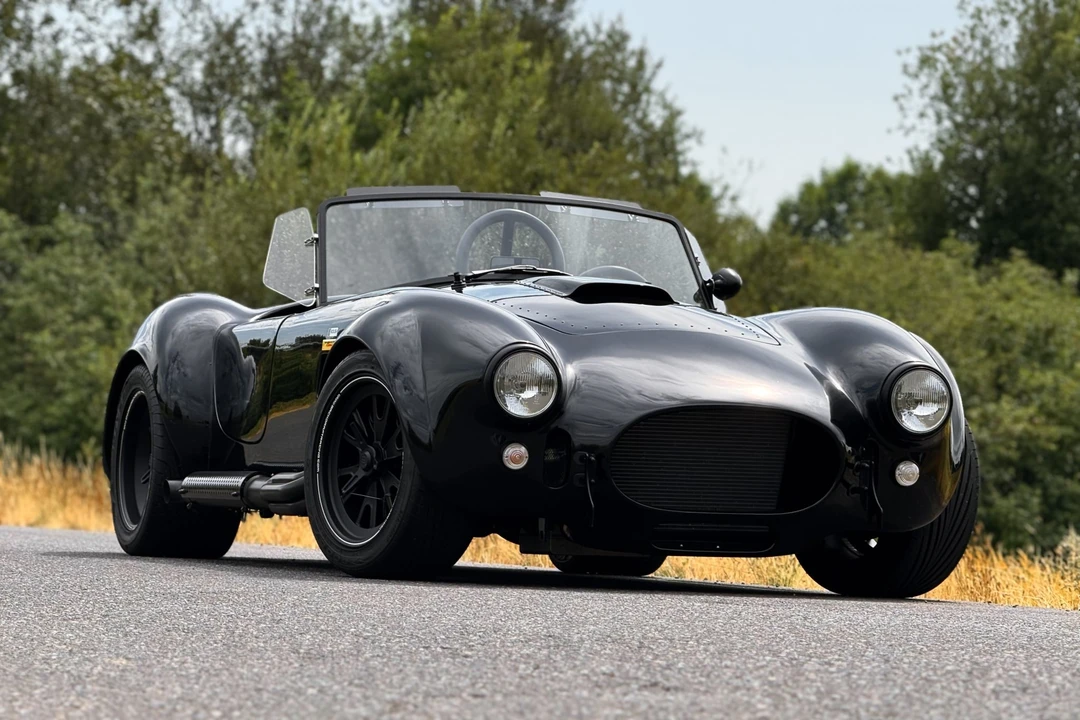 Shelby Cobra Replica - Image 16 of 31