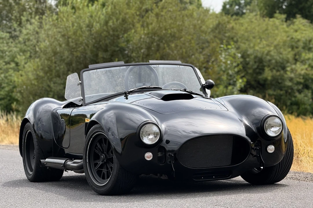 Shelby Cobra Replica - Image 17 of 31