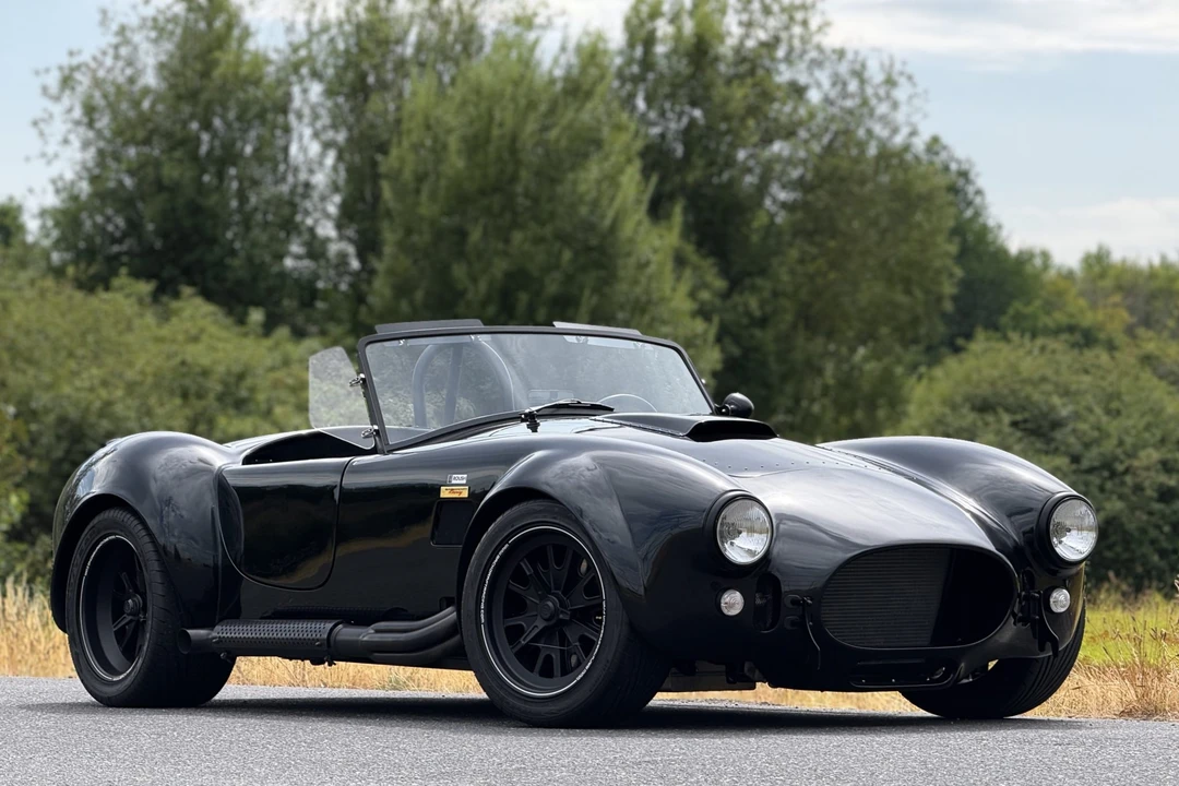 Shelby Cobra Replica - Image 15 of 31
