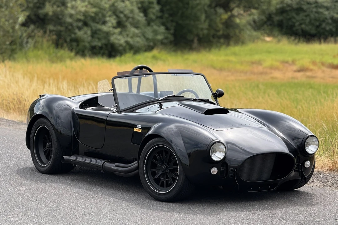 Shelby Cobra Replica - Image 14 of 31