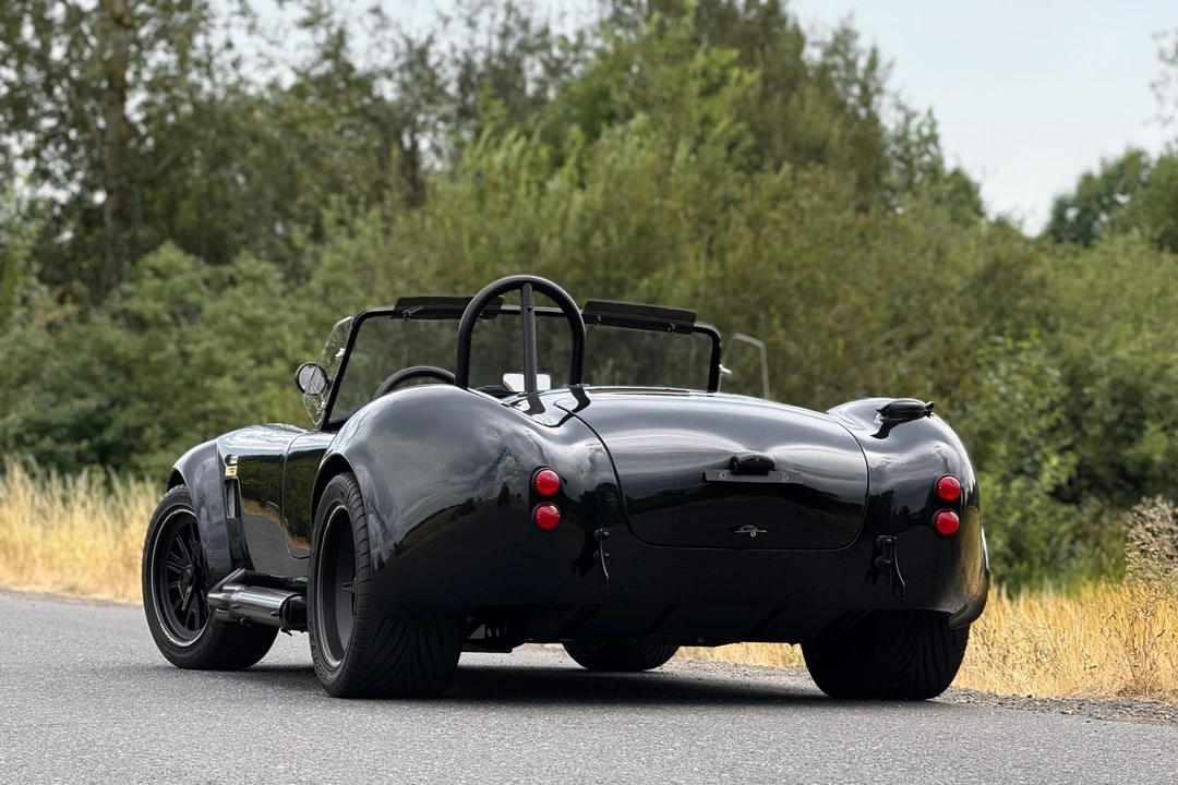 Shelby Cobra Replica - Image 10 of 31