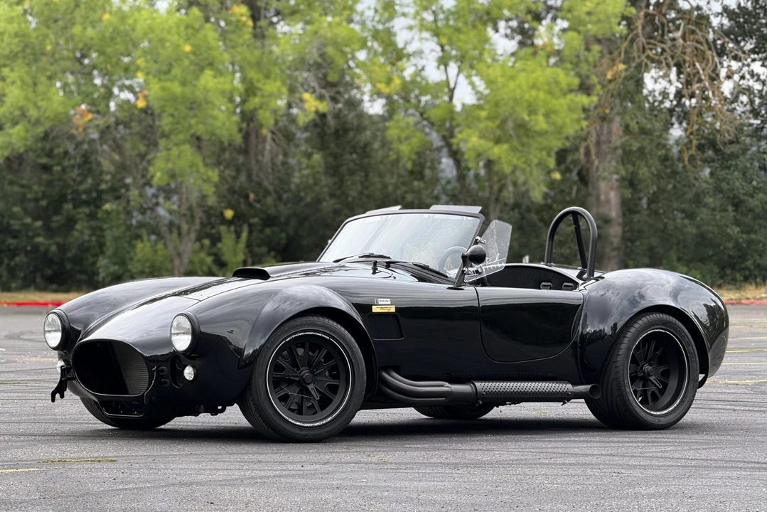 Shelby Cobra Replica - Image 25 of 31