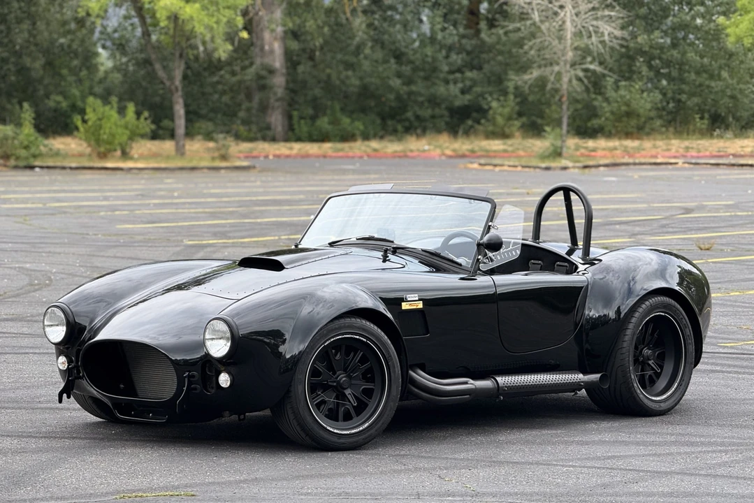Shelby Cobra Replica - Image 24 of 31