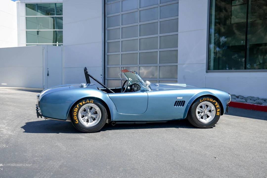 Shelby Cobra Replica - Image 12 of 31