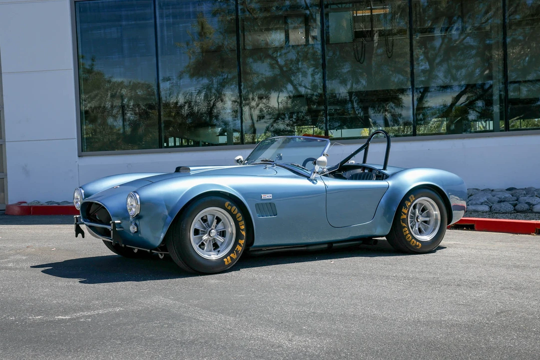 Shelby Cobra Replica - Image 4 of 31