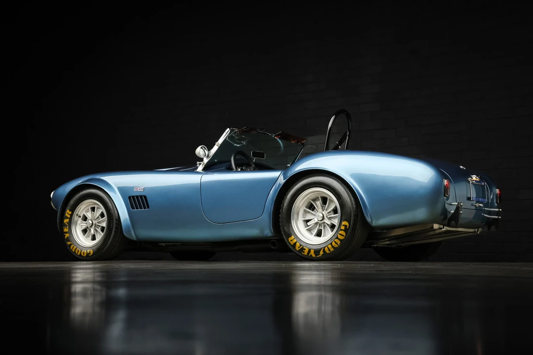 Shelby Cobra Replica - Image 25 of 31